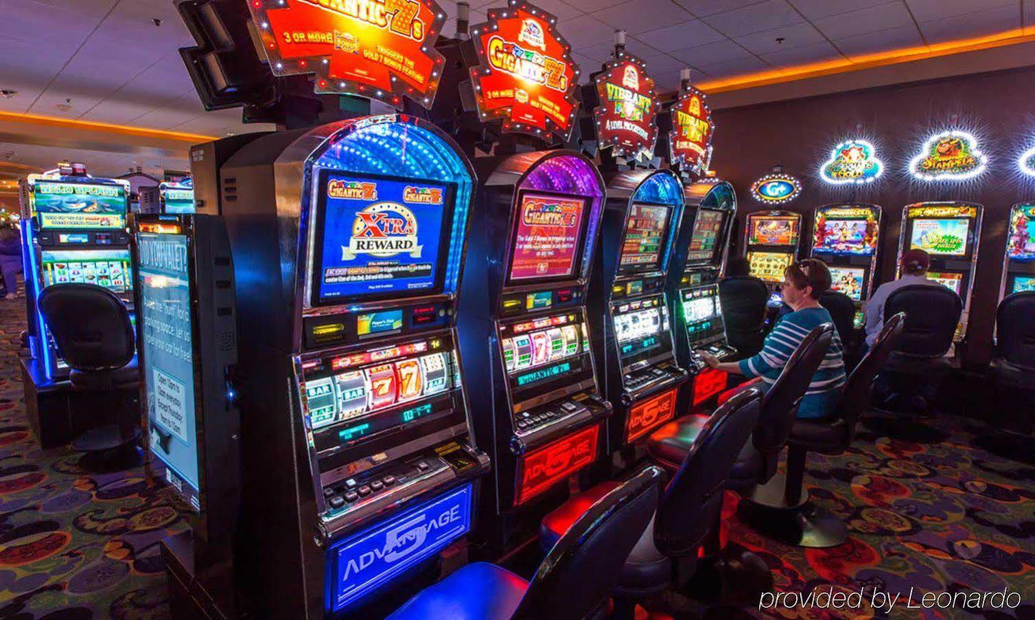 Apache Casino Hotel 3*